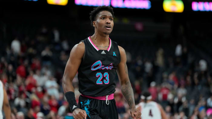 FAU guard Brandon Weatherspoon celebrates during the Owls’ win over Arizona.